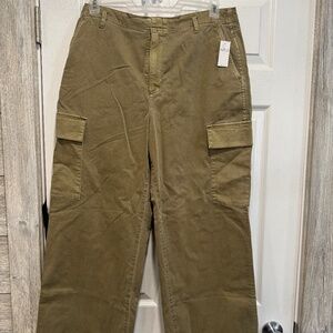 Gap Loose Khaki Cargo Size 12